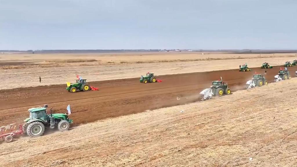 “田保姆”护航助丰产